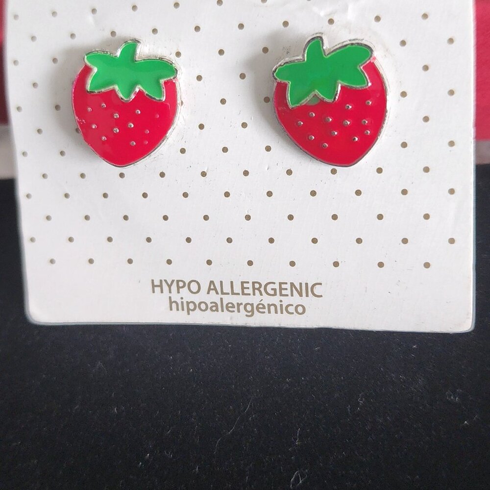Vintage Earrings -Hypoallergenic-Post Enamel Strawberries-Orig Pkg